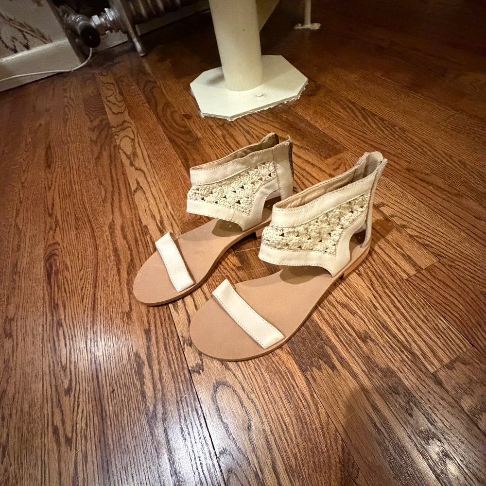 Latigo Cream Sandals Size 9
